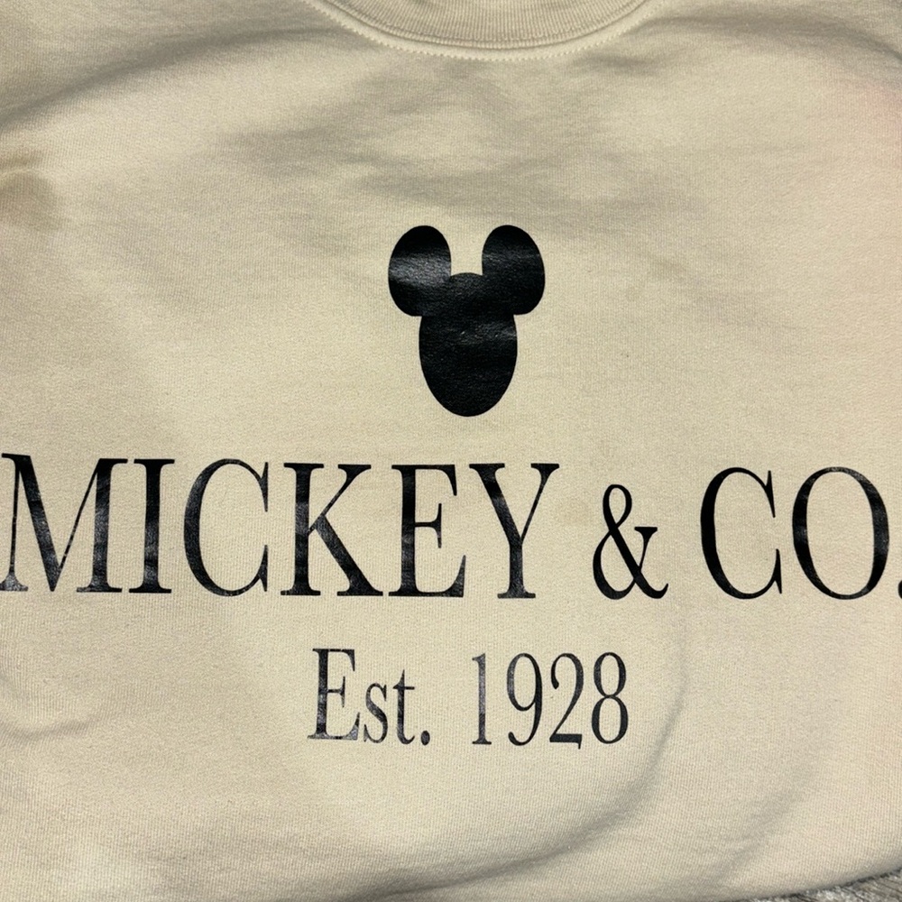 - Mickey & CO crew Neck